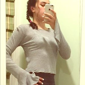 Zara thredup up top with flared sleeves at the end